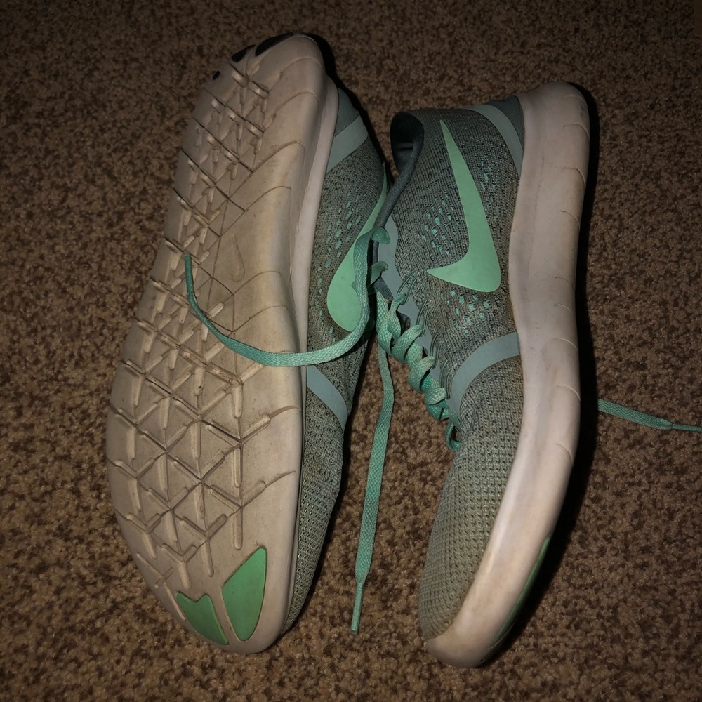 Nike free runs